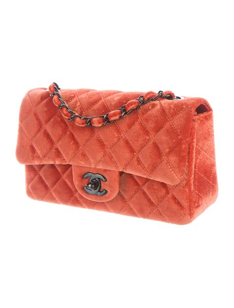 chanel velvet flap bag